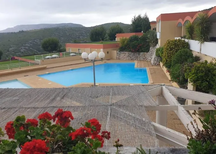 Magnifique Studio Cassis